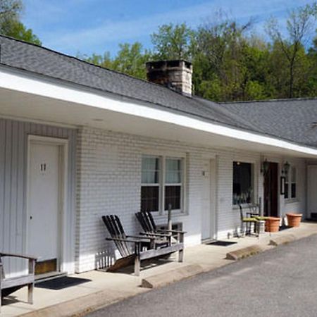 Inn At Iron Masters Lakeville Exterior foto